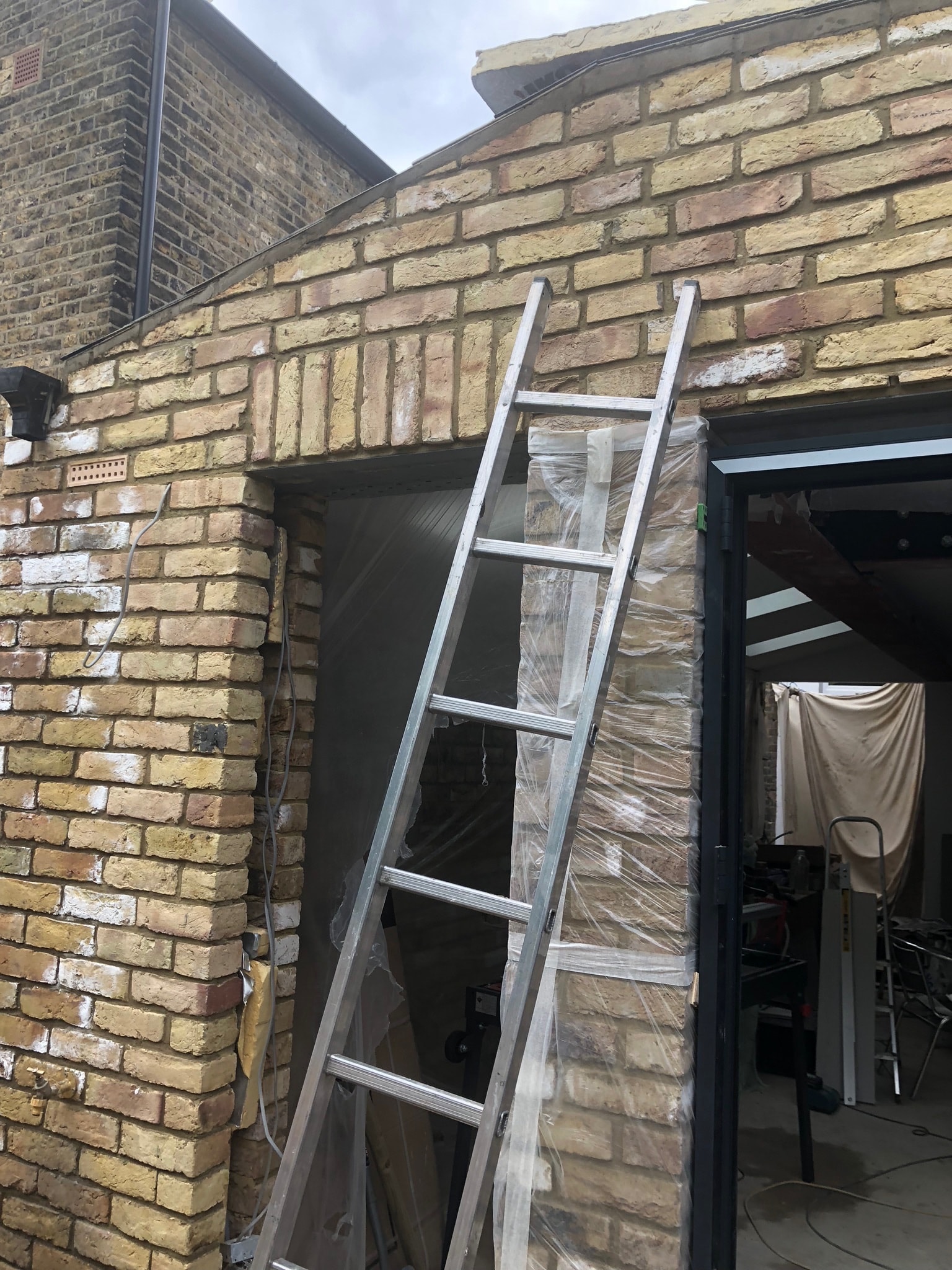 Notting Hill, the works, frame 12