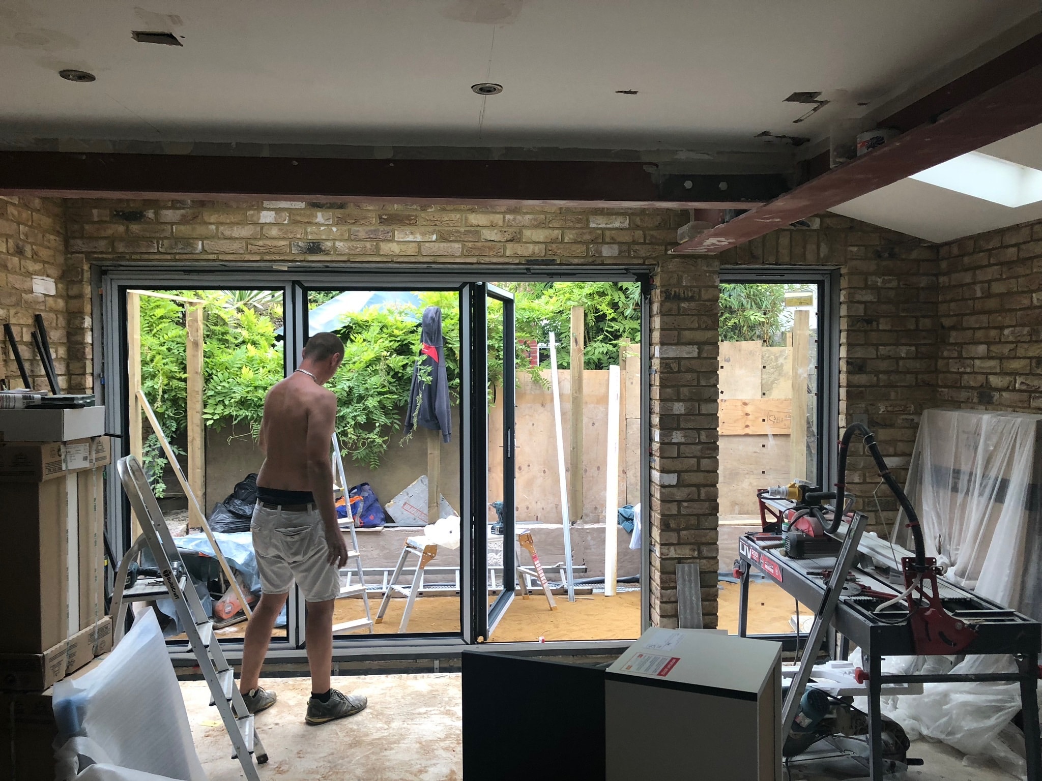 Notting Hill, the works, frame 17