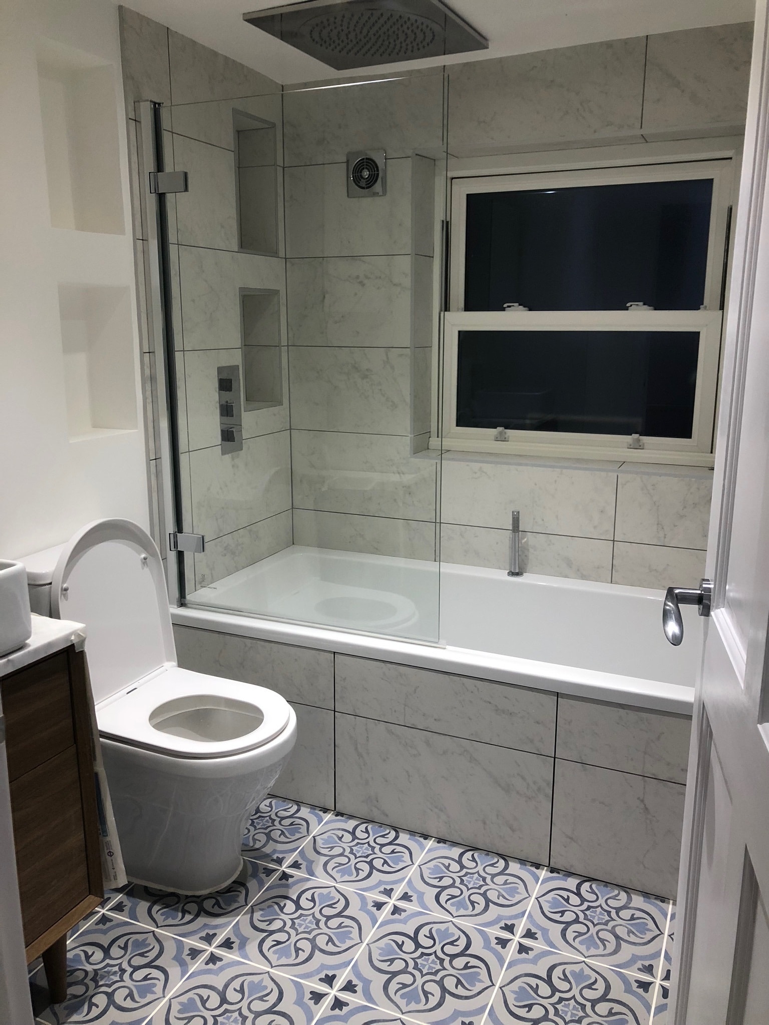 Notting Hill, the works, frame 20